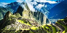 What are the mountains in Machu Picchu?