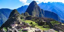 Machu Picchu without crowds: The least crowded times according to your ticket